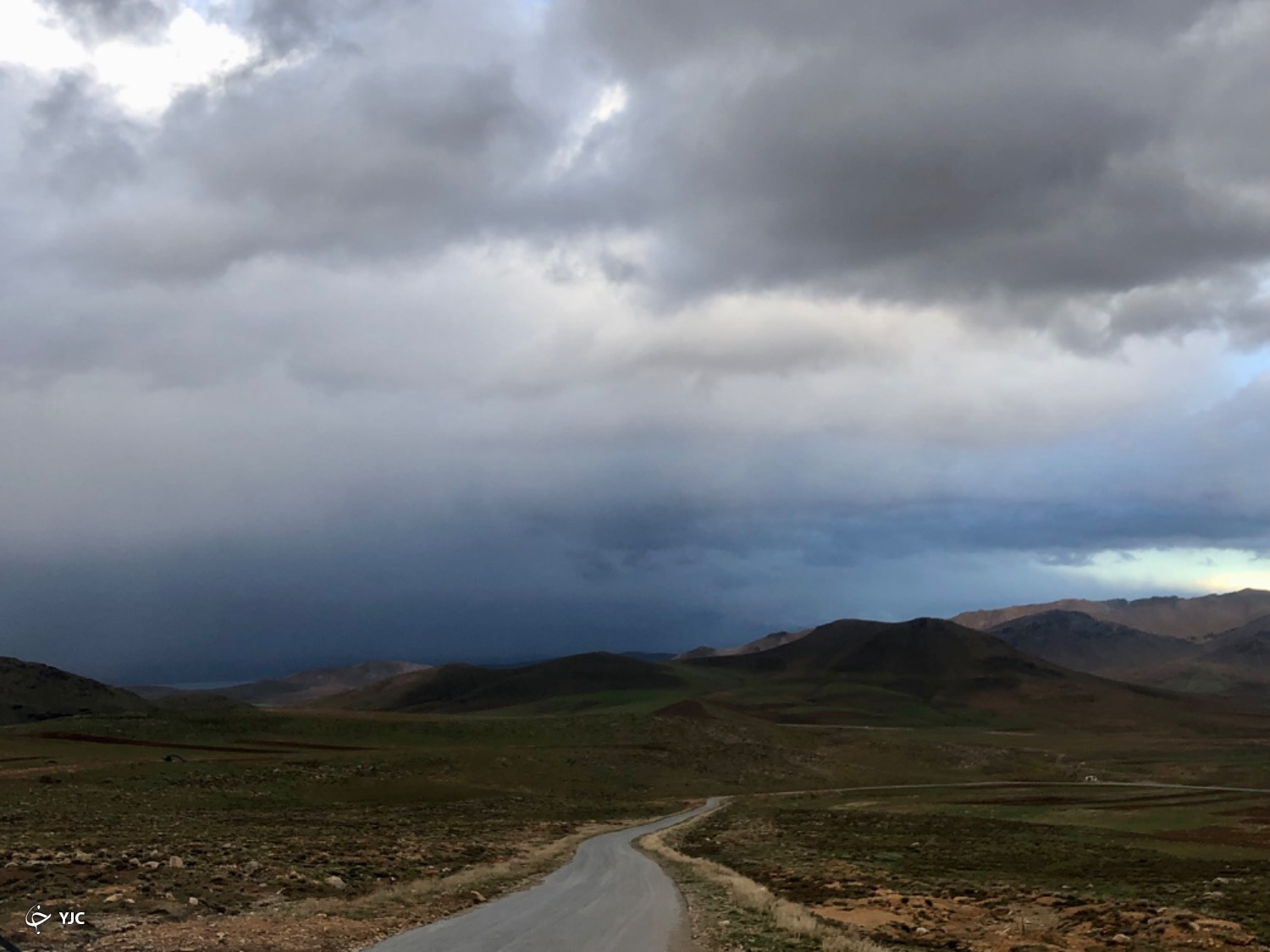 جلوه&zwnj;گری بهار و باران در لنز دوربین