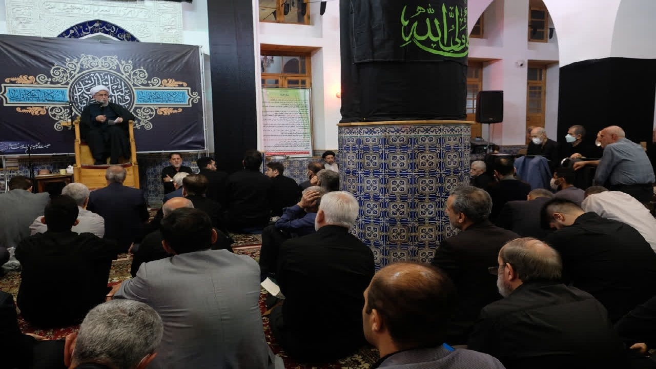 آثار سوء کشف حجاب در جامعه تبیین شود