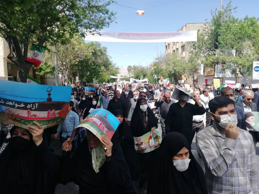 حضور پرشور در راهپیمایی حضور پرشور در راهپیمایی