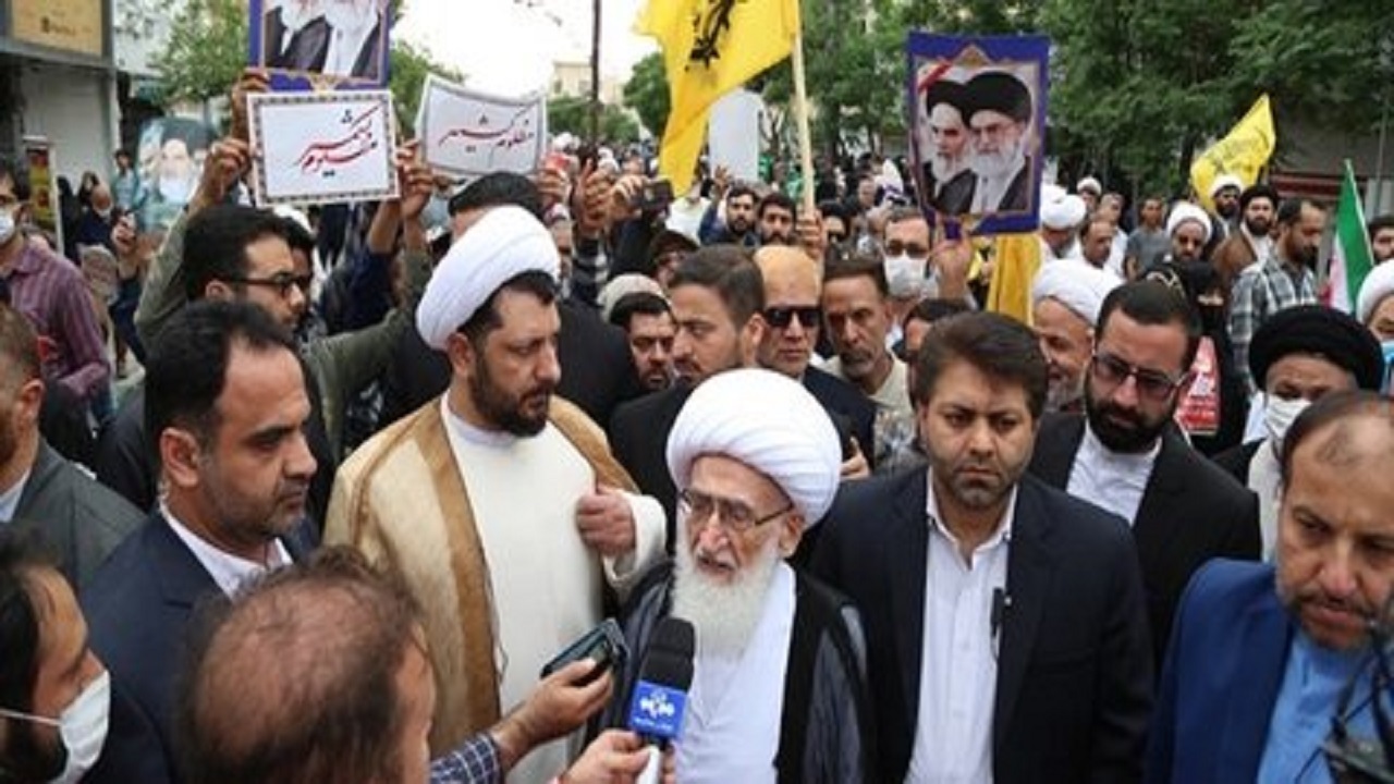 حضور آیت‌ الله نوری همدانی در راهپیمایی روز قدس