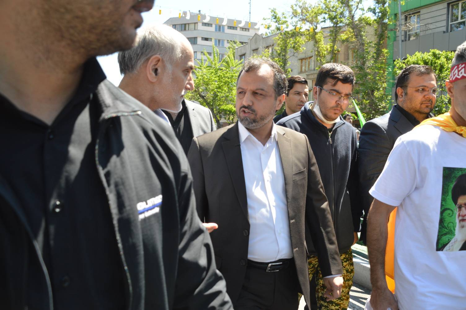 حضور مسئولان در راهپیمایی