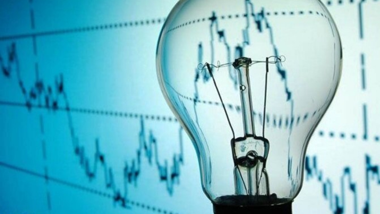 افزایش ۷۷۰۰ مگاواتی ظرفیت تولید برق در سال ۱۴۰۲