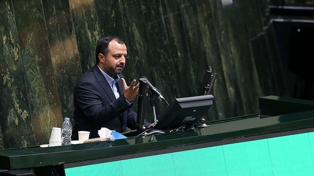 وزیر اقتصاد برای پاسخ به سوال نمایندگان به مجلس می‌رود
