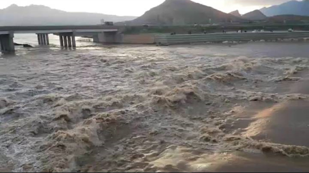 رود گاماسیاب با بارش باران پرتلاطم شد + فیلم