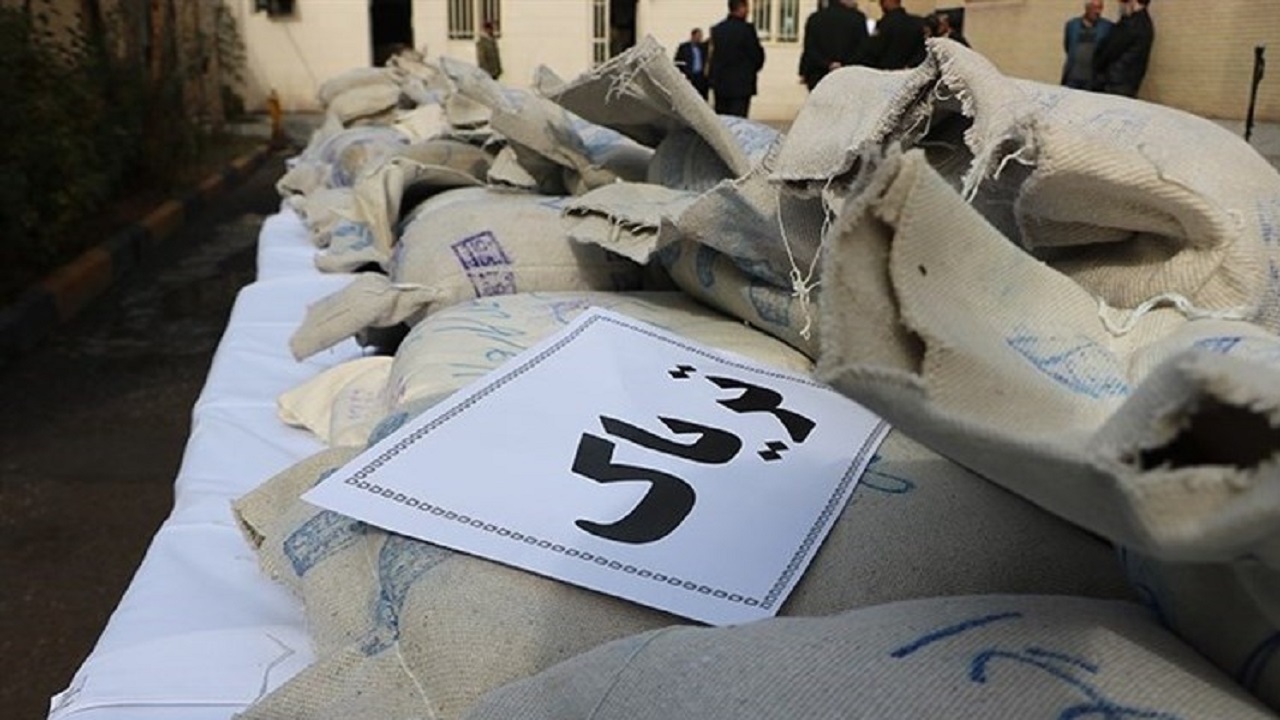 مهار ۶ رأس الاغ با ۳۲۰ کیلوگرم تریاک در مرز بلوچستان