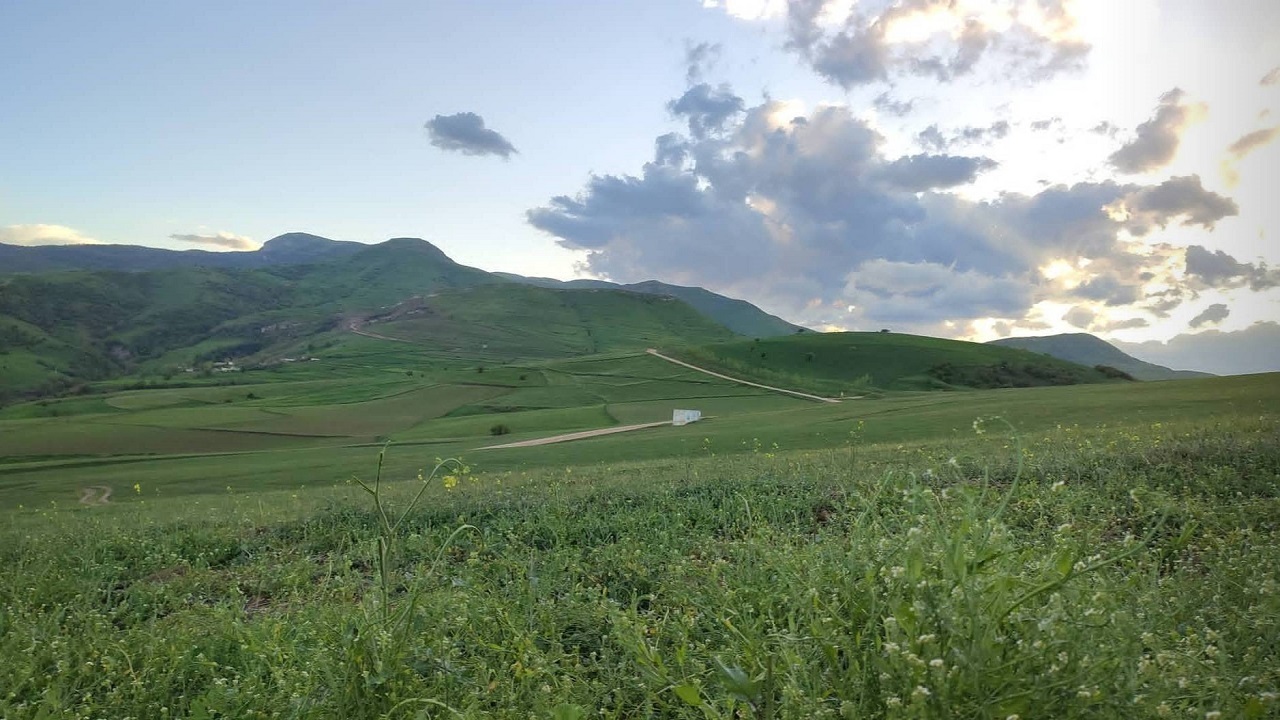 گشت و گذار در دل طبیعت بهاری روستای ایلخانلار اردبیل + فیلم و تصاویر
