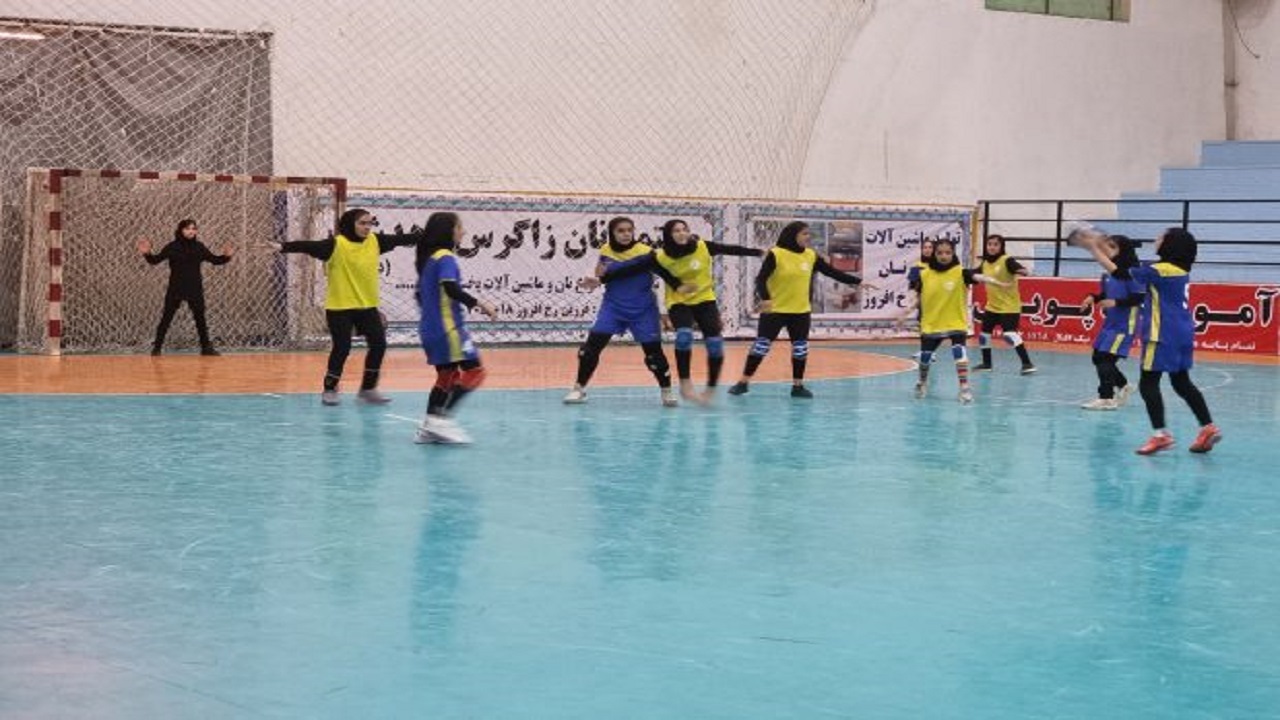هندبال ملایر در خانه شکست خورد