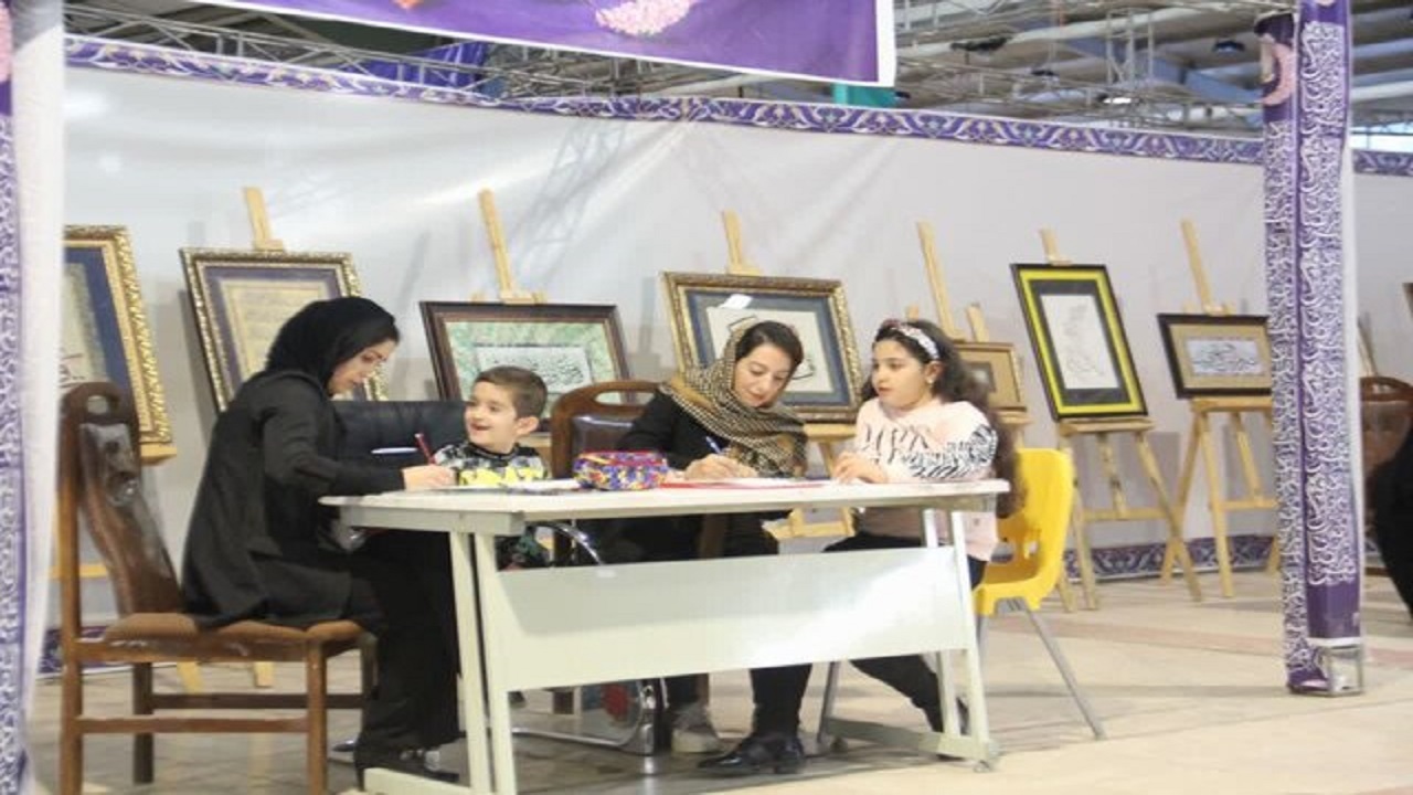 کتابت قرآن توسط شهروندان کرمانشاهی برای اولین بار در کشور