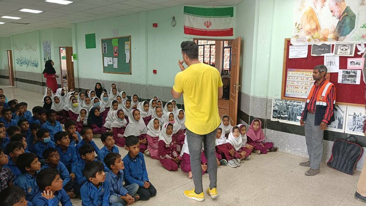 شرکت بیش از  ۱۰۰۰ دانش آموز قلعه گنجی در طرح ایمن سازی مدارس