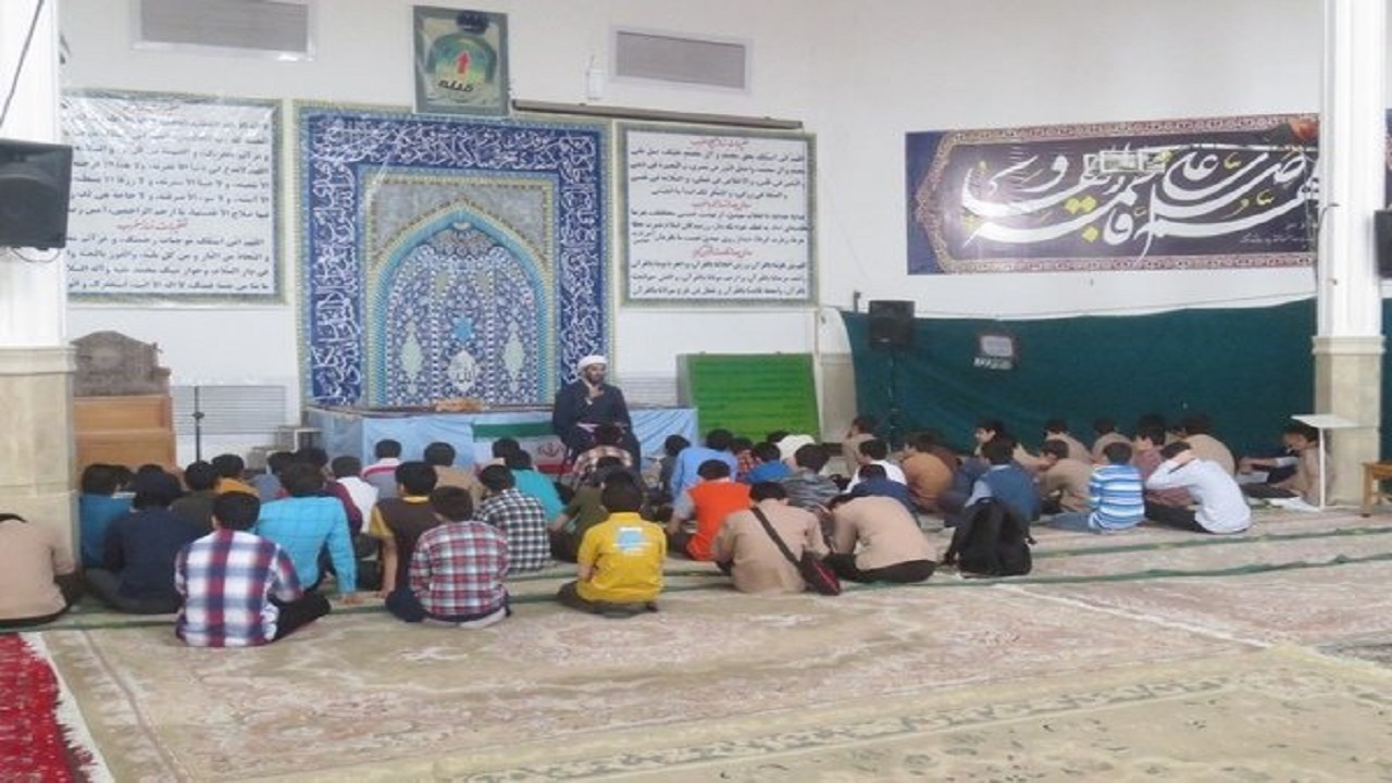 لحظاتی ناب از شور و هیجان نونهالان در مسجد امام حسین (ع) روستای داراکویه