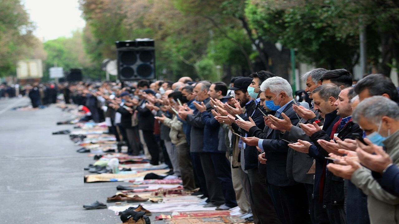 اقامه نماز عید سعید فطر در ۱۵ مصلای زنجان