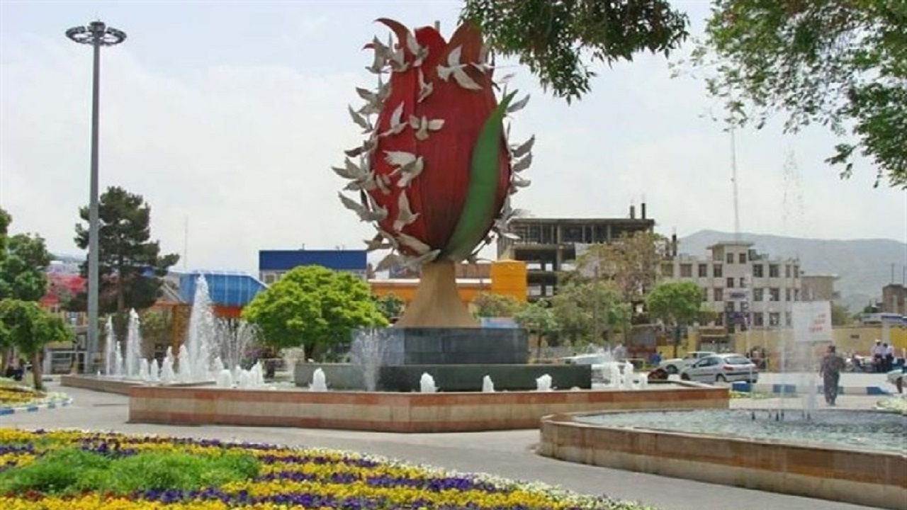 آسمانی استان مرکزی صاف همراه با وزش باد 
