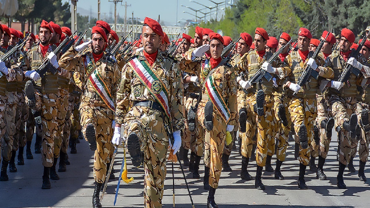 مراسم روز ارتش در کرمانشاه برگزار شد
