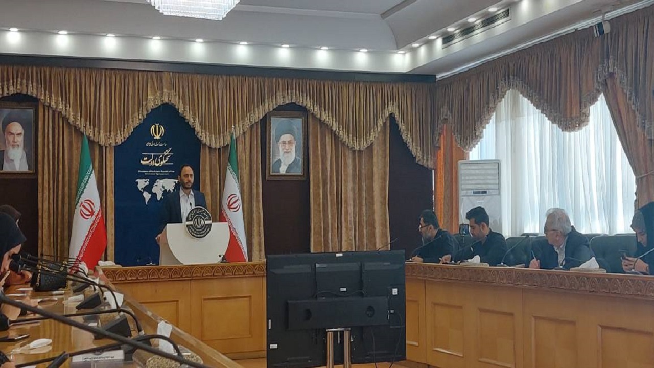 دولت قصد هیچگونه تغییری در حوزه صنعت، معدن و تجارت ندارد