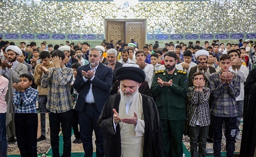 جشن پسران روزه اولی در حرم حضرت معصومه (س) برگزار شد+ تصاویر جشن پسران روزه اولی در حرم حضرت معصومه (س) برگزار شد+ تصاویر