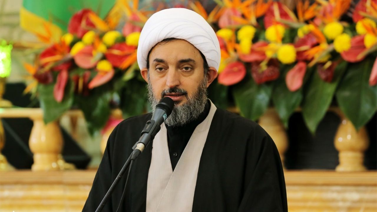 دشمن فروپاشی خانواده را با هدف فروپاشی جامعه دنبال می‌کند