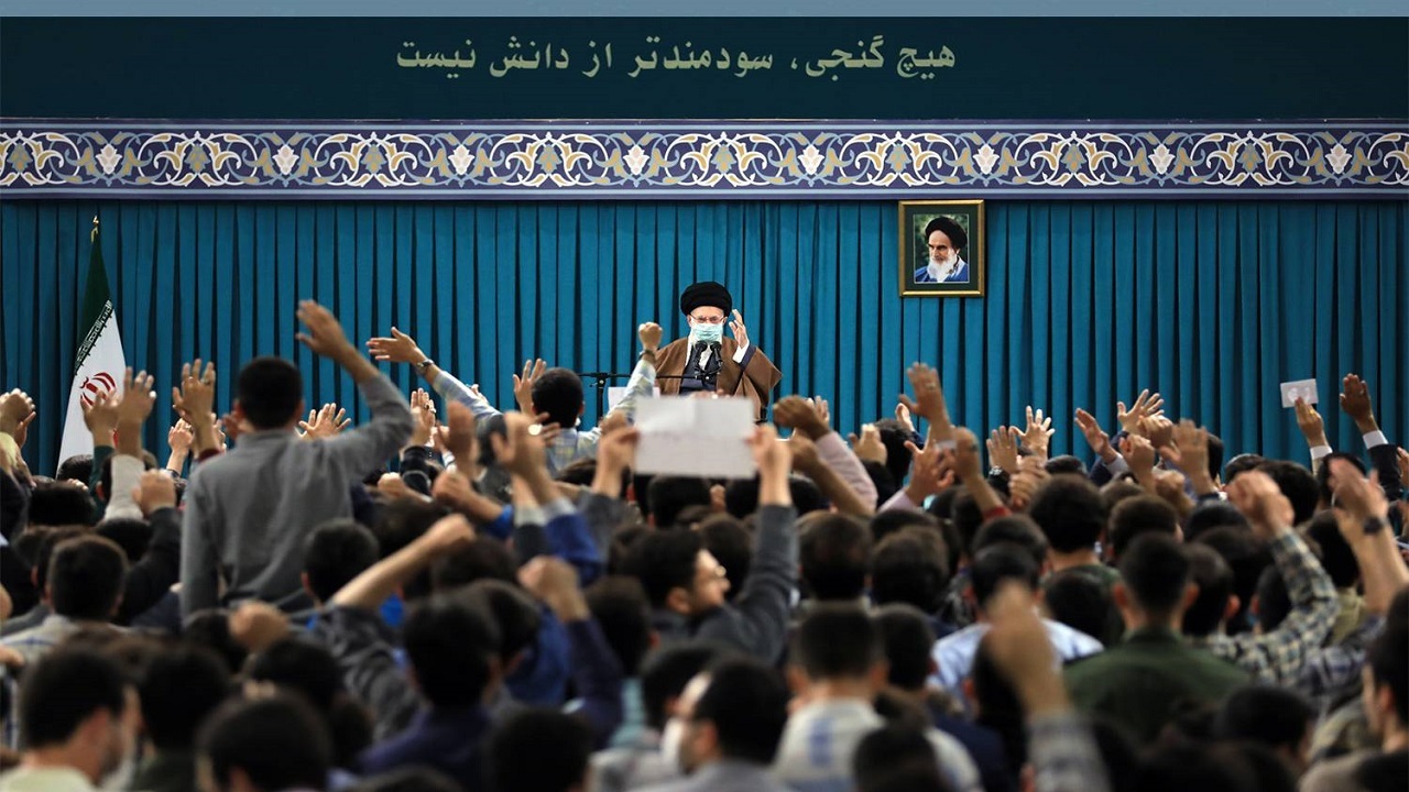 مگر مسائل گوناگون کشور قابل رفراندوم است؟
