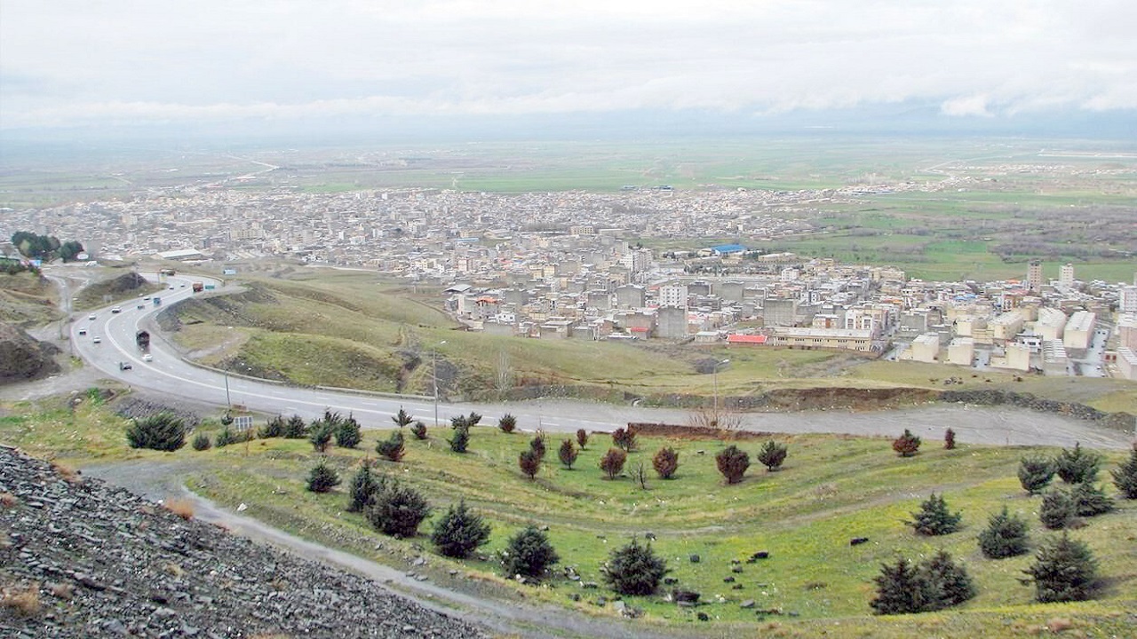 تردد در گردنه اسدآباد روان است