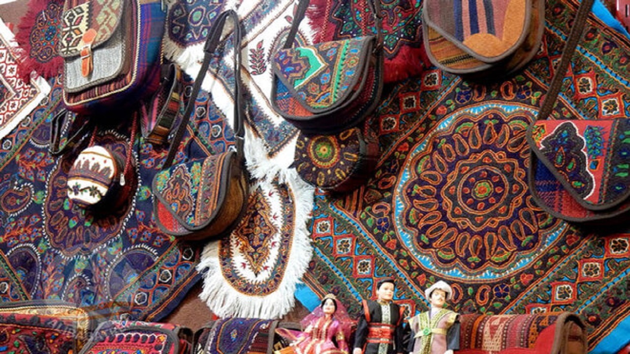بهره برداری از اولین بازارچه صنایع دستی همزمان با آغاز سال نو