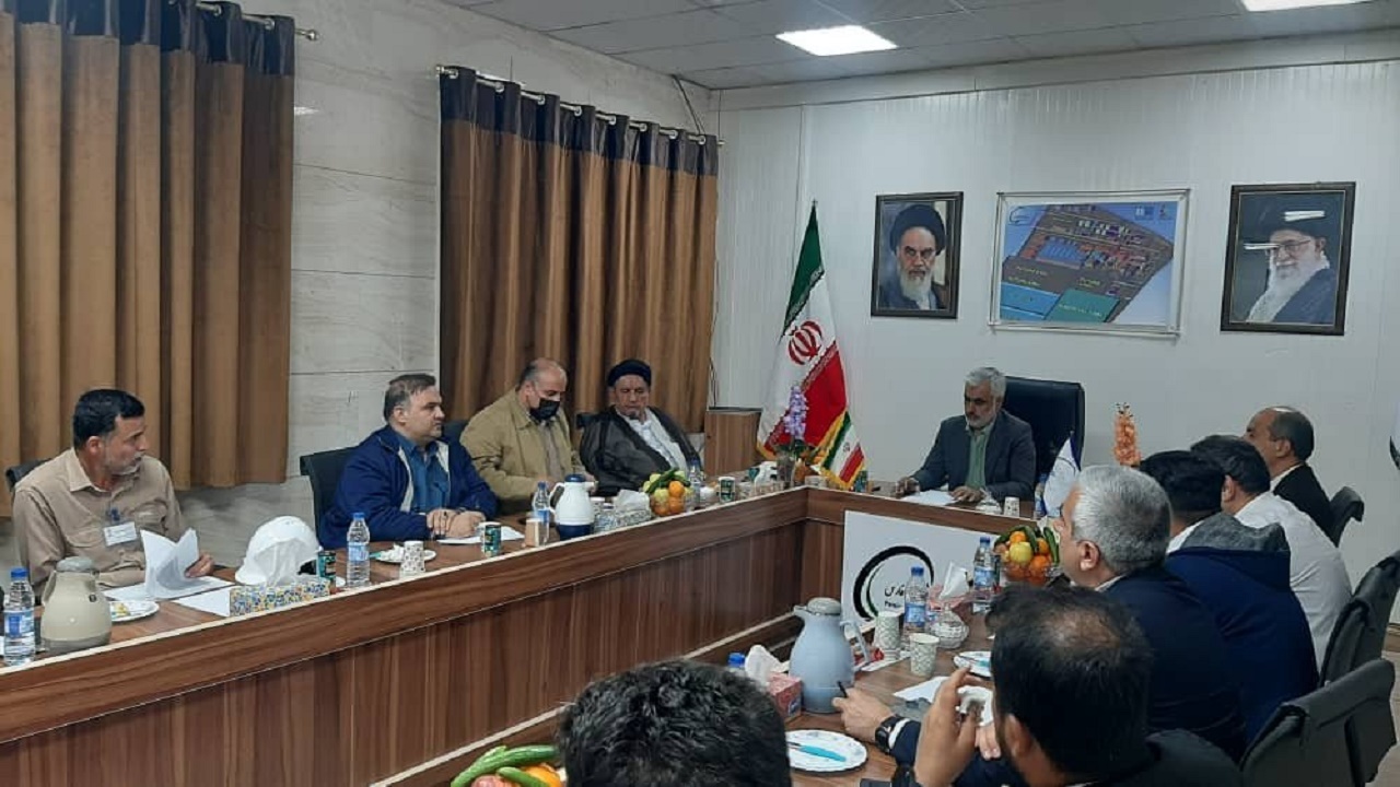 نشست بررسی آخرین وضعیت پروژه پتروشیمی دهدشت با حضور نماینده و مسئولان
