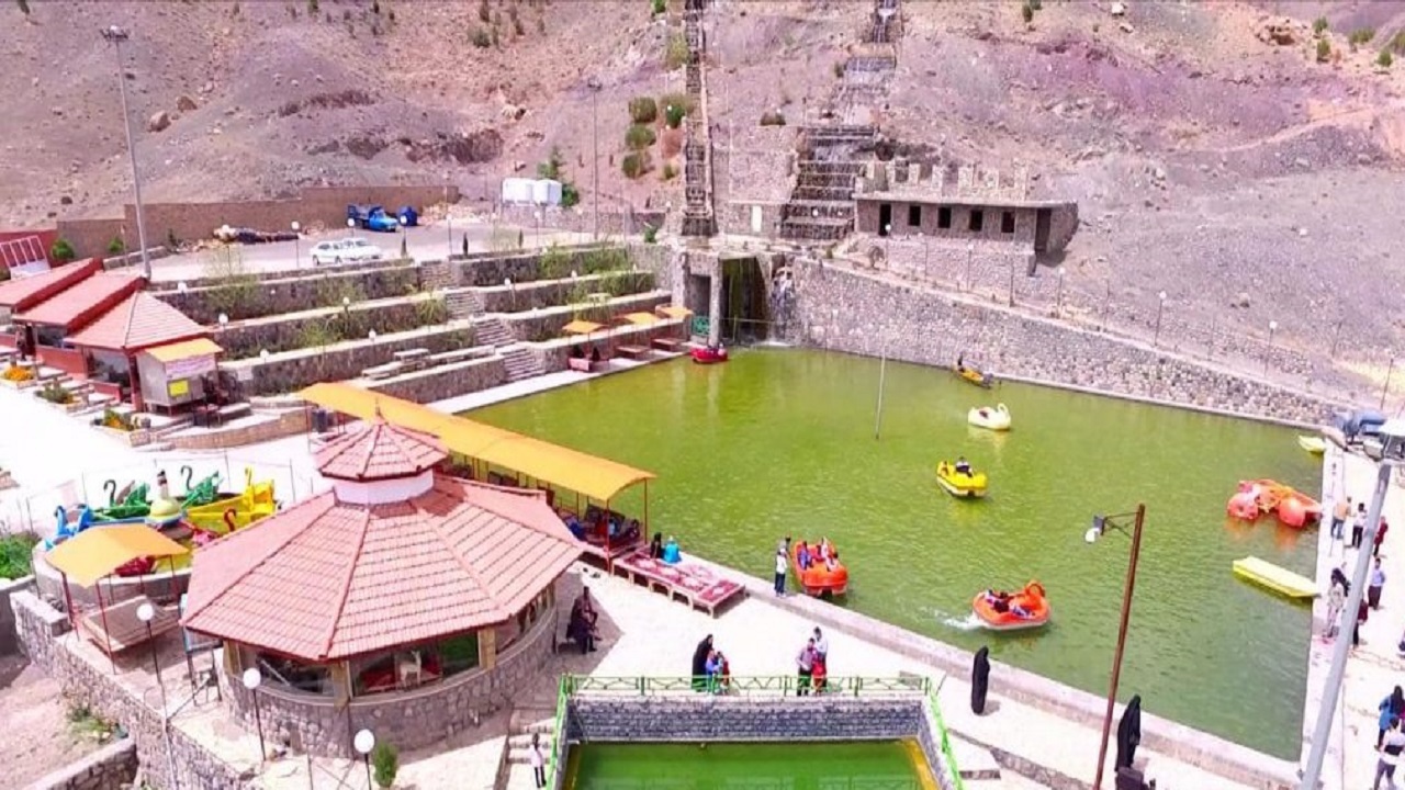 گشت و گذاری به باغ پرندگان قمصر در لنز دوربین شهروند خبرنگار