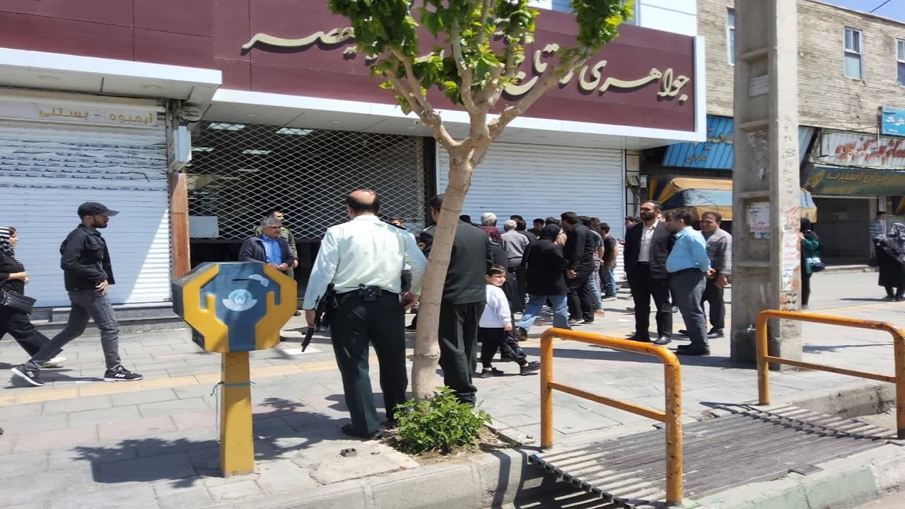 سرقت مسلحانه از طلافروشی در آبیک+ فیلم