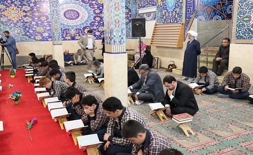 برگزاری محفل انس با قرآن در سنندج + تصاویر