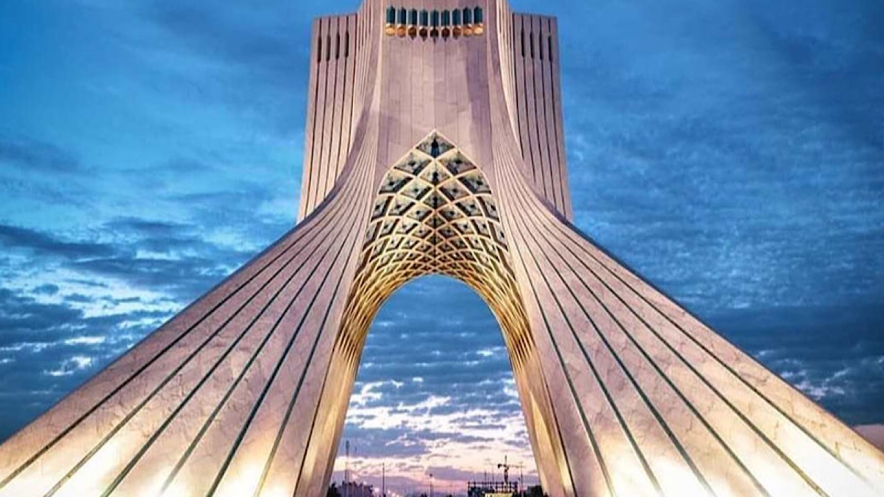 برج آزادی، شنبه به مناسبت ایام عید فطر باز است