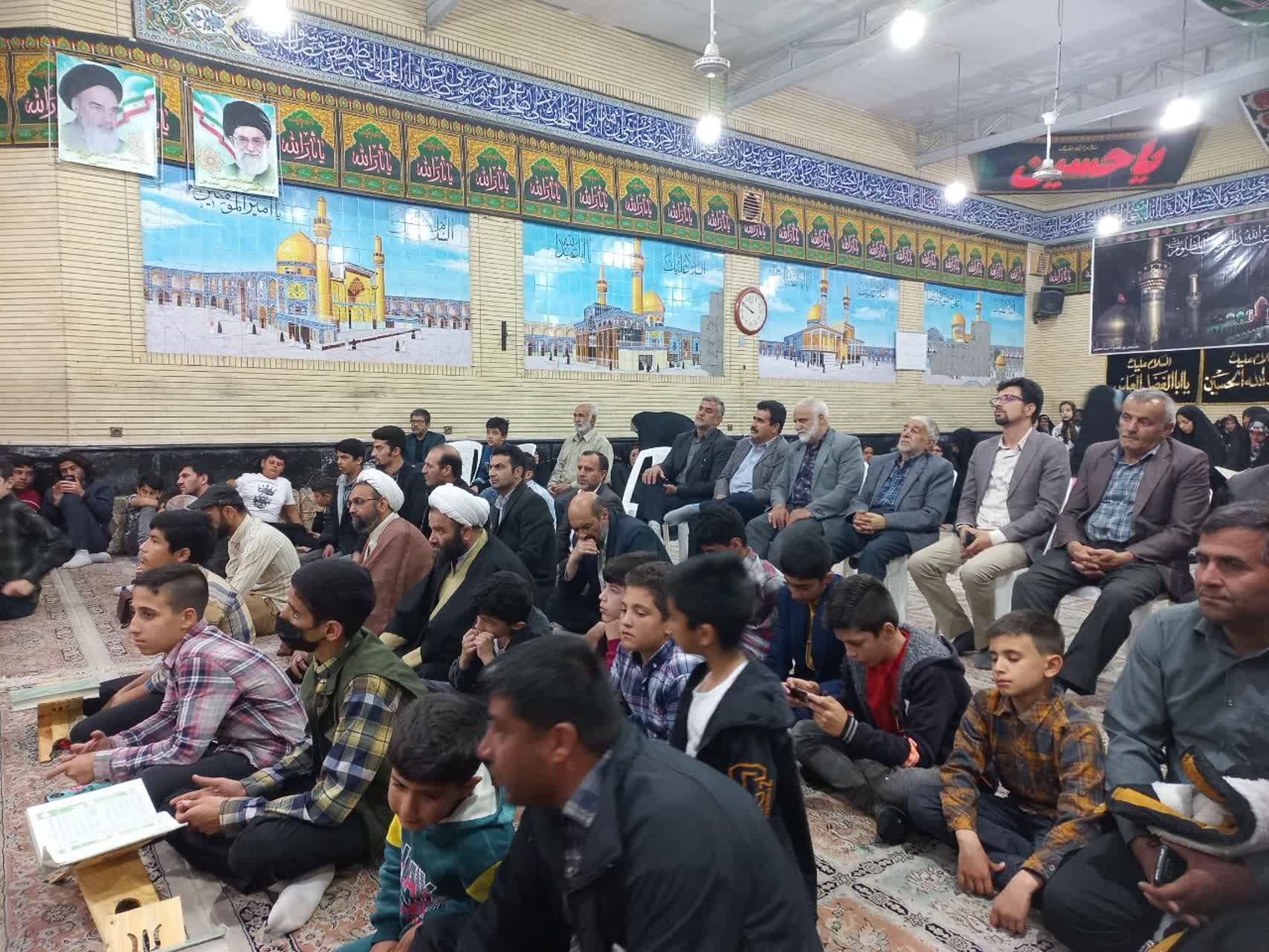 مراسم تجلیل از مسابقات قرآنی در باغ بهادران