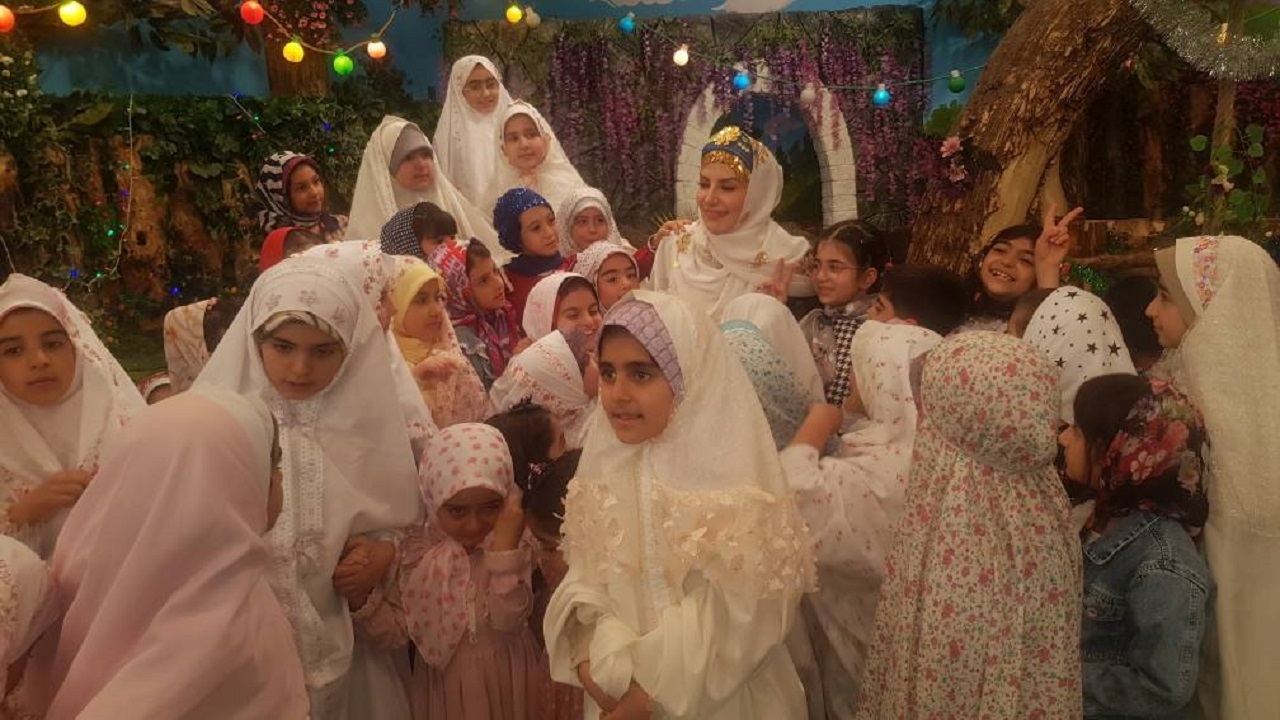 تکریم روزه اولی‌ها در ویژه برنامه عیدانه «باغ شادونه»