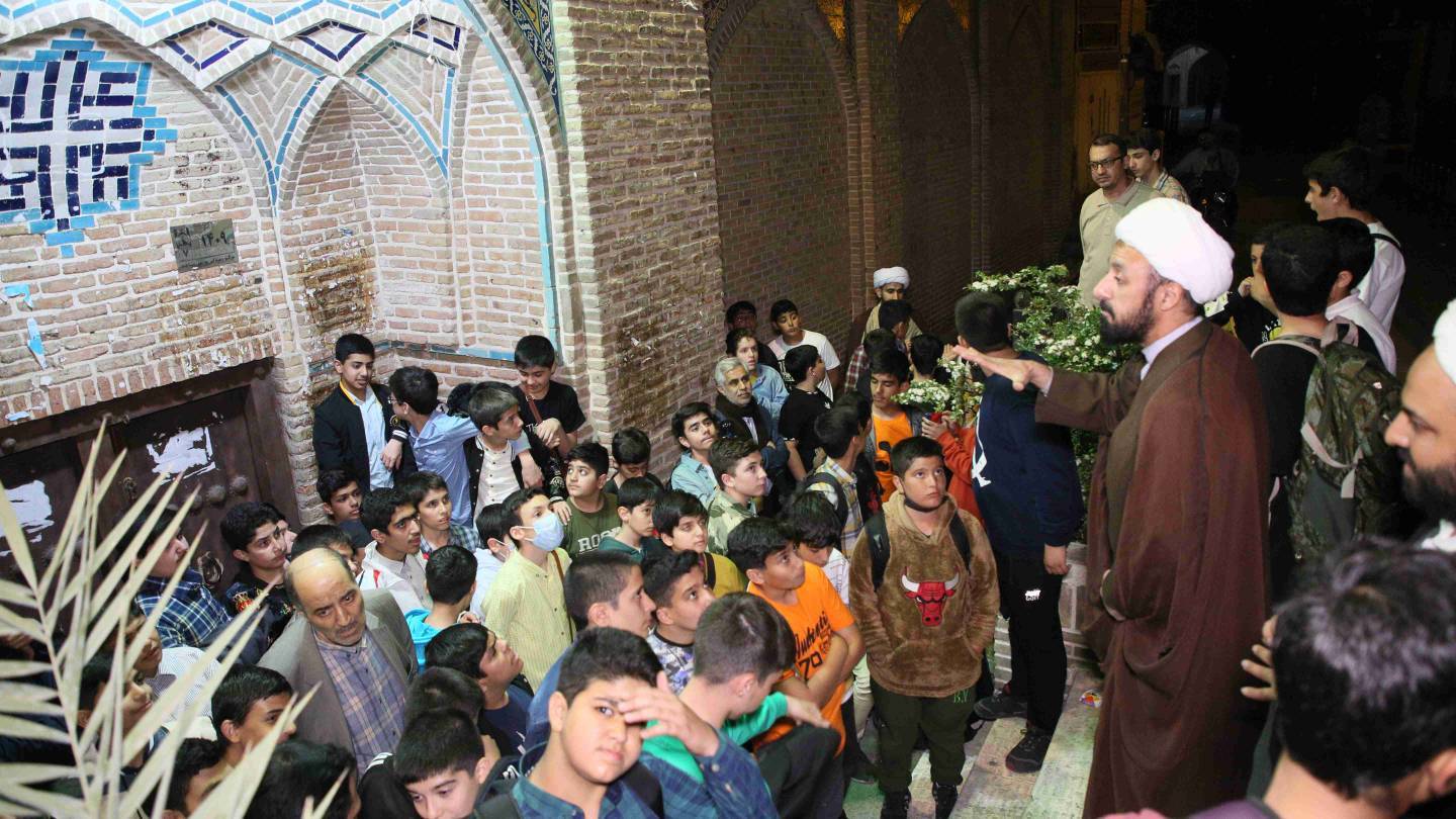 مراسم دانش آموزان روزه اولی