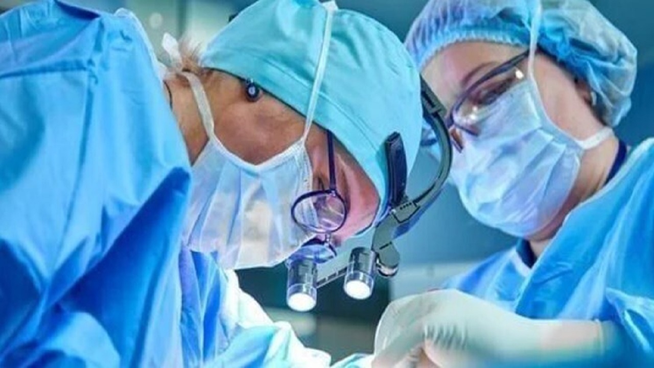 بررسی مزایا و معایب جراحی آپاندیسیت