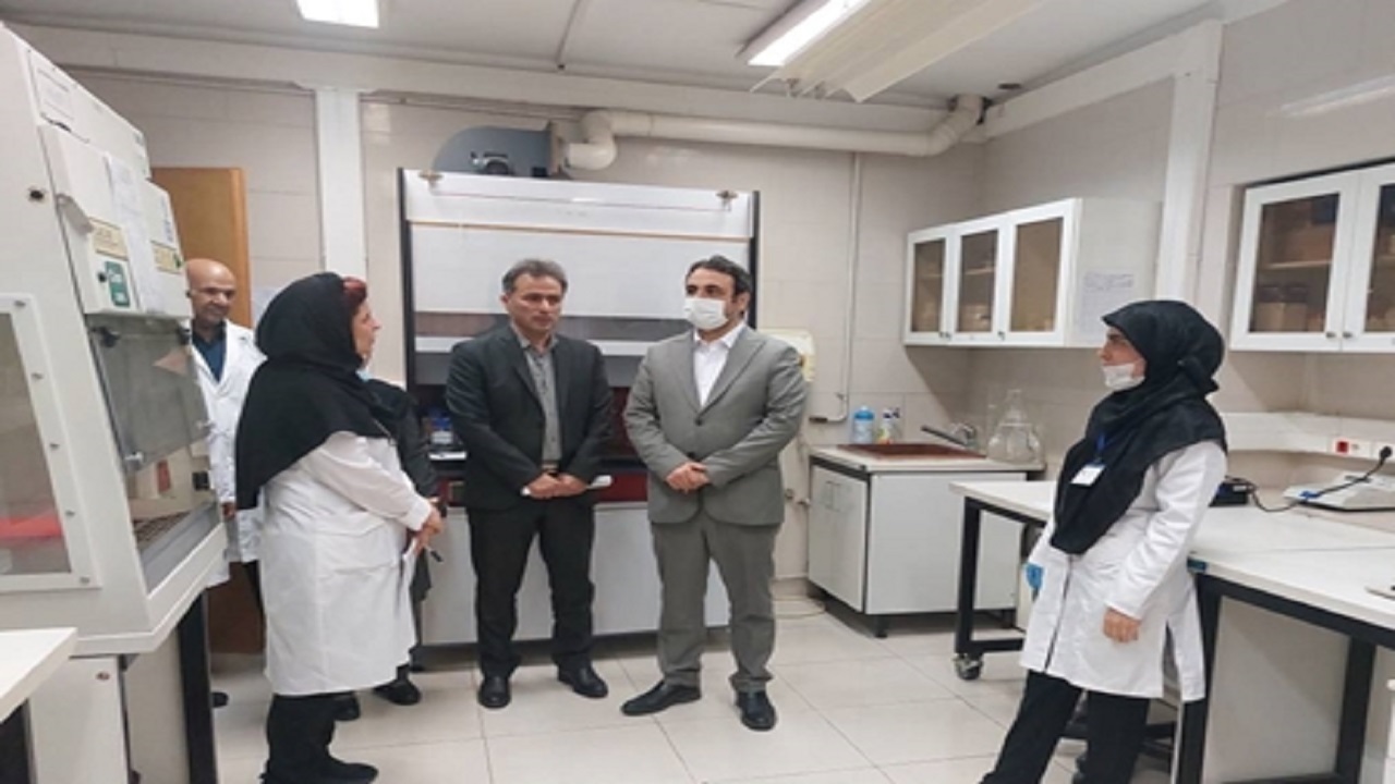 بازدید معاون درمان وزارت بهداشت از آزمایشگاه مرجع سلامت