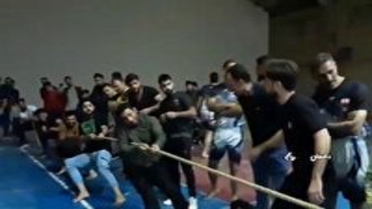 مسابقات طناب کشی روستاییان در دامغان