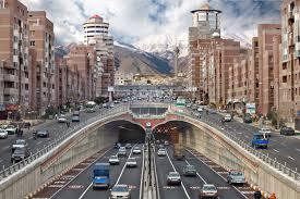 خیابان‌های آرام تهران در اولین جمعه ١٤٠٢