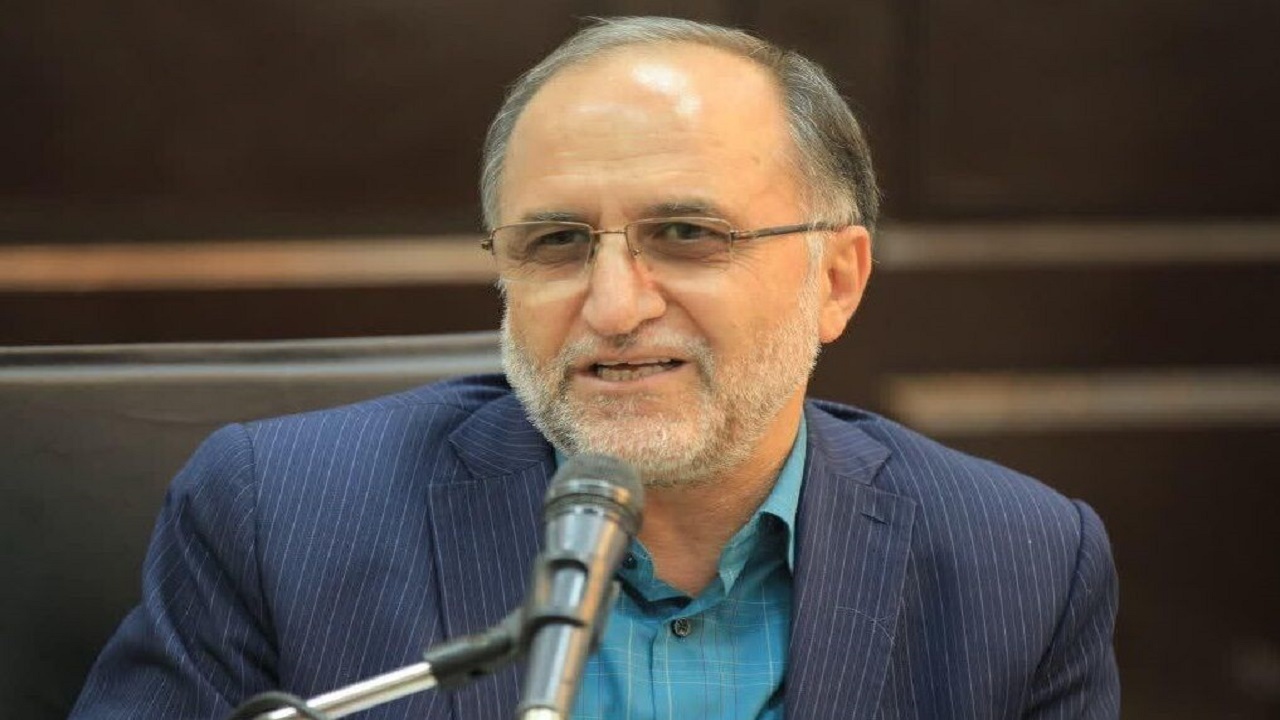 مدیران قمی خود را خادم مردم بدانند