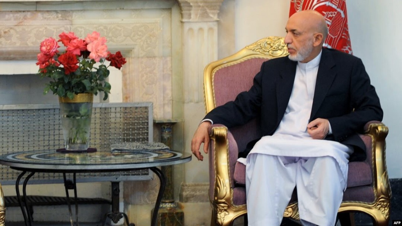 دیدار حامد کرزی با سیاسیون سابق افغانستان