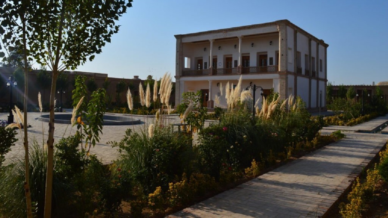 ارگ تاریخی میشیجان خمین میزبان مسافران بهار
