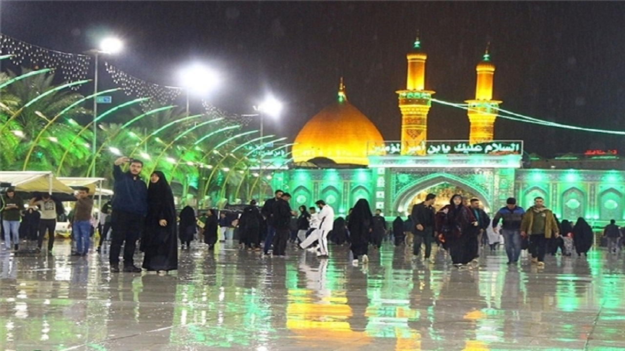 ابراز ارادت زائران هندی در بین الحرمین به امیرالمومنین (ع) + فیلم