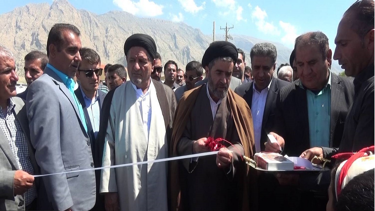 بهره برداری از آسفالت ۳ روستای بخش مرکزی بهمئی با حضور نماینده مردم در مجلس