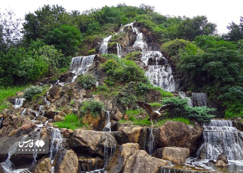 آبشار شیطان کوه