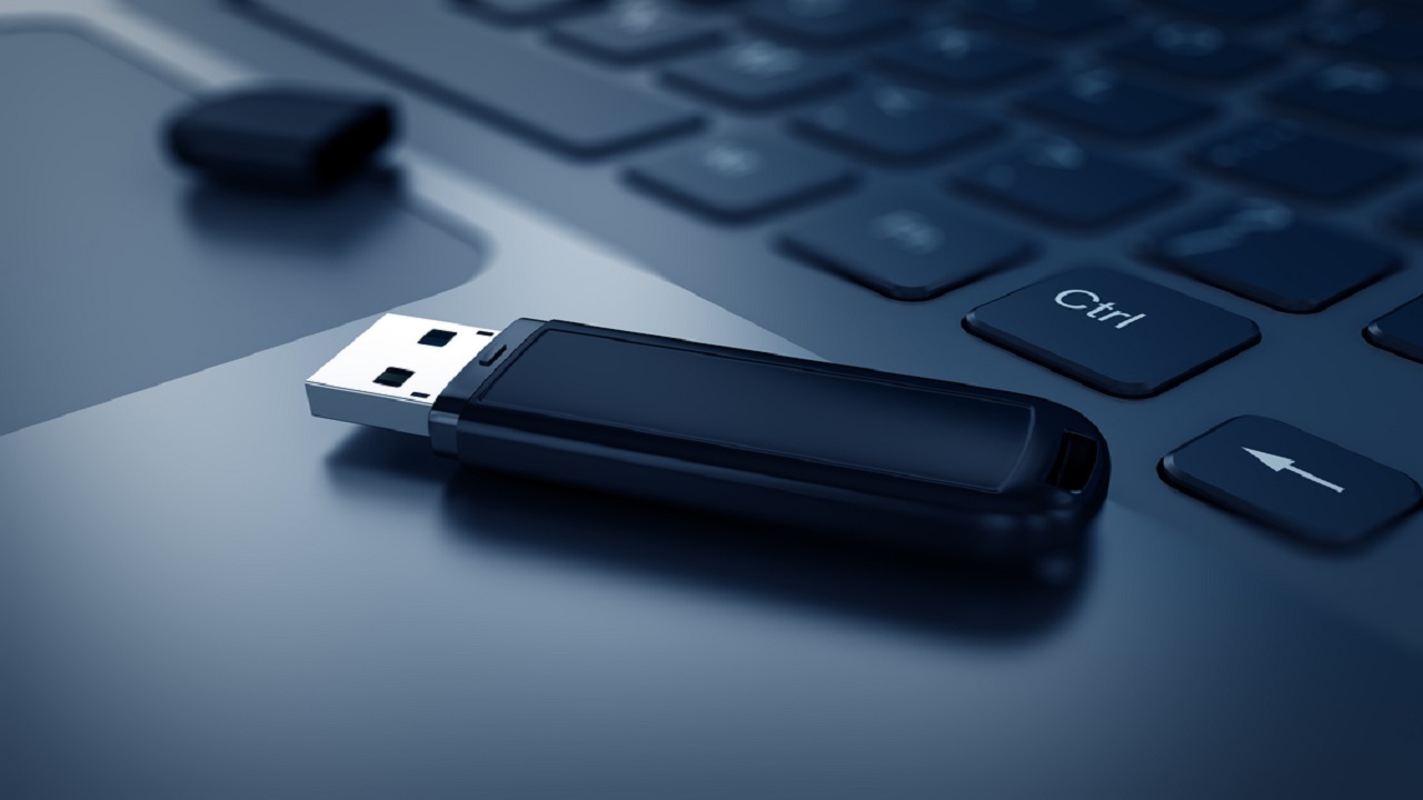 هشدار! هر USB را به دستگاه خود وصل نکنید