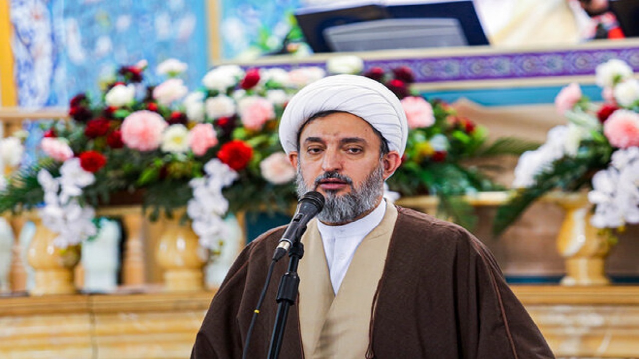 فرهنگ غربی نباید به مراکز آموزشی و تربیتی راه پیدا کند