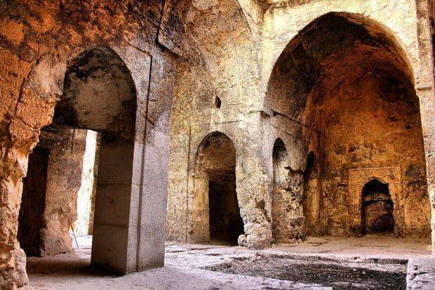آثار تاریخی