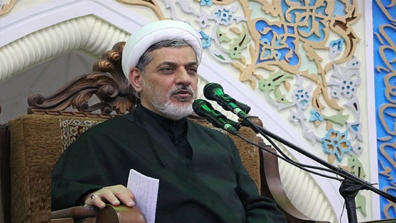 انتقاد حجت‌الاسلام رفیعی از رواج بی‌حجابی در اماکن عمومی/متأسفانه برخی با بی‌حجابی کنار آمده‌اند