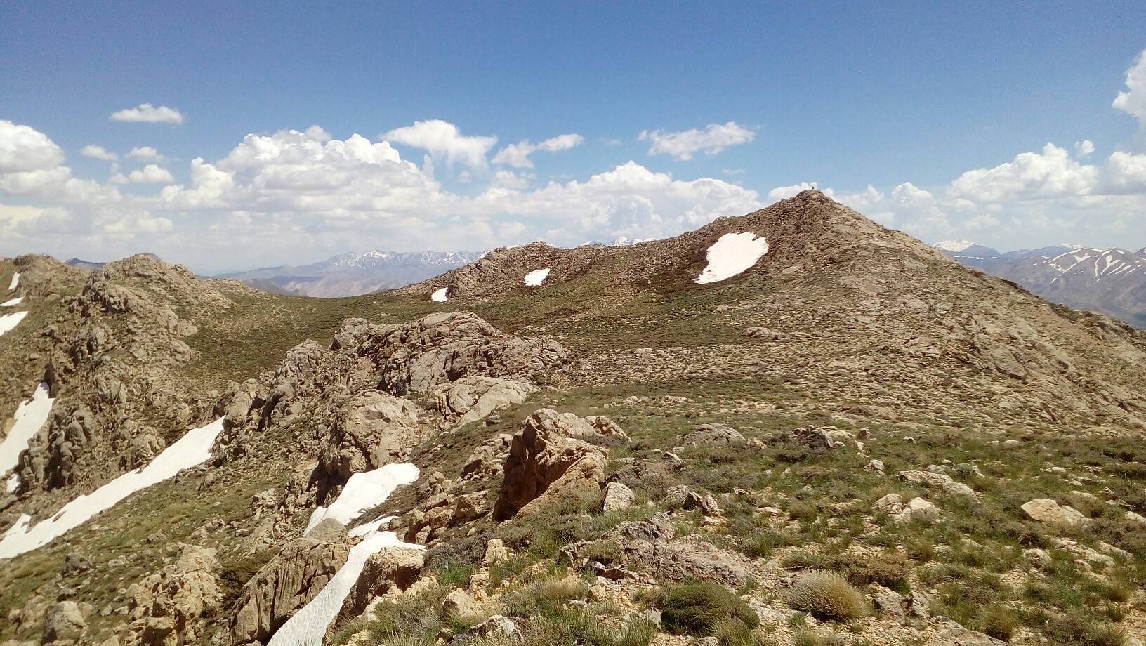 طبیعت بهاری روستای قلعه تک لذت نوشیدن چای ذغالی در طبیعت بهاری روستای قلعهتک چهارمحال و بختیاری + فیلم و تصاویر