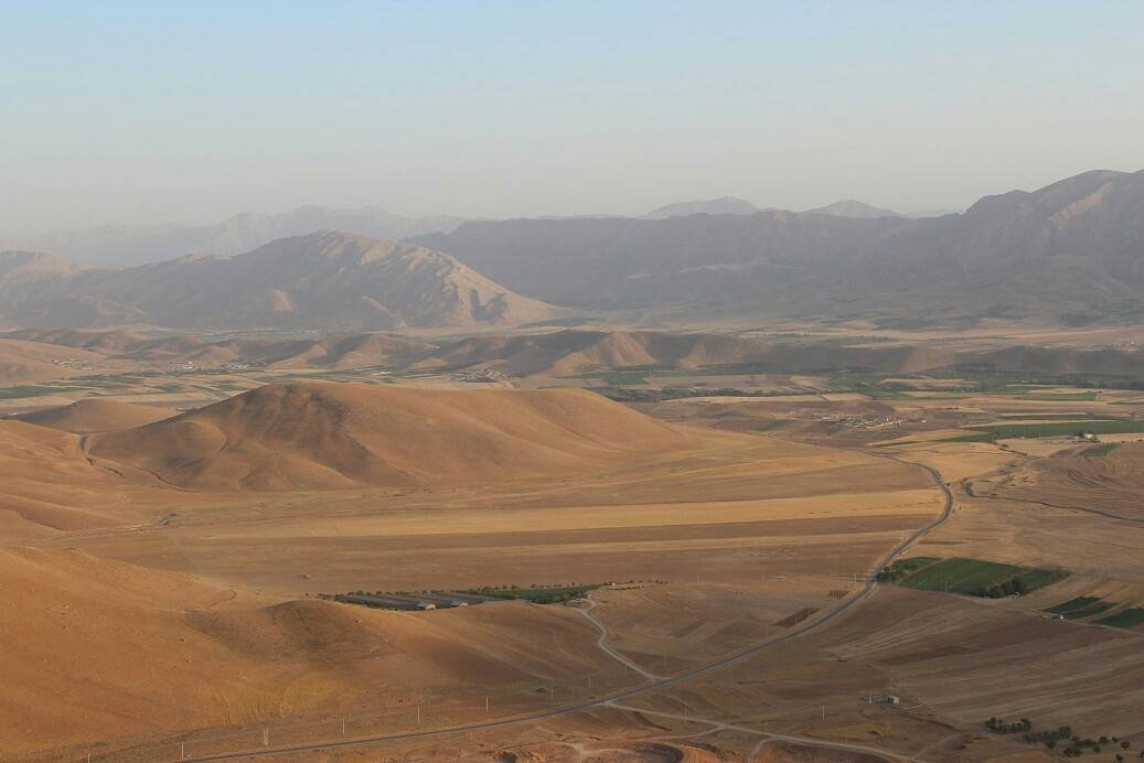 طبیعت روستای قلعه تک لذت نوشیدن چای ذغالی در طبیعت بهاری روستای قلعهتک چهارمحال و بختیاری + فیلم و تصاویر