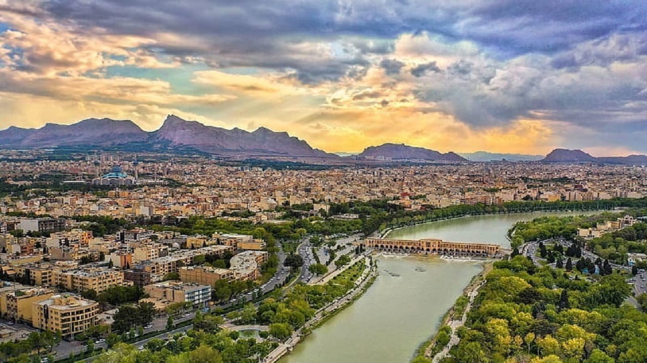 شهروندان بستر رودخانه زاینده رود را ترک کنند