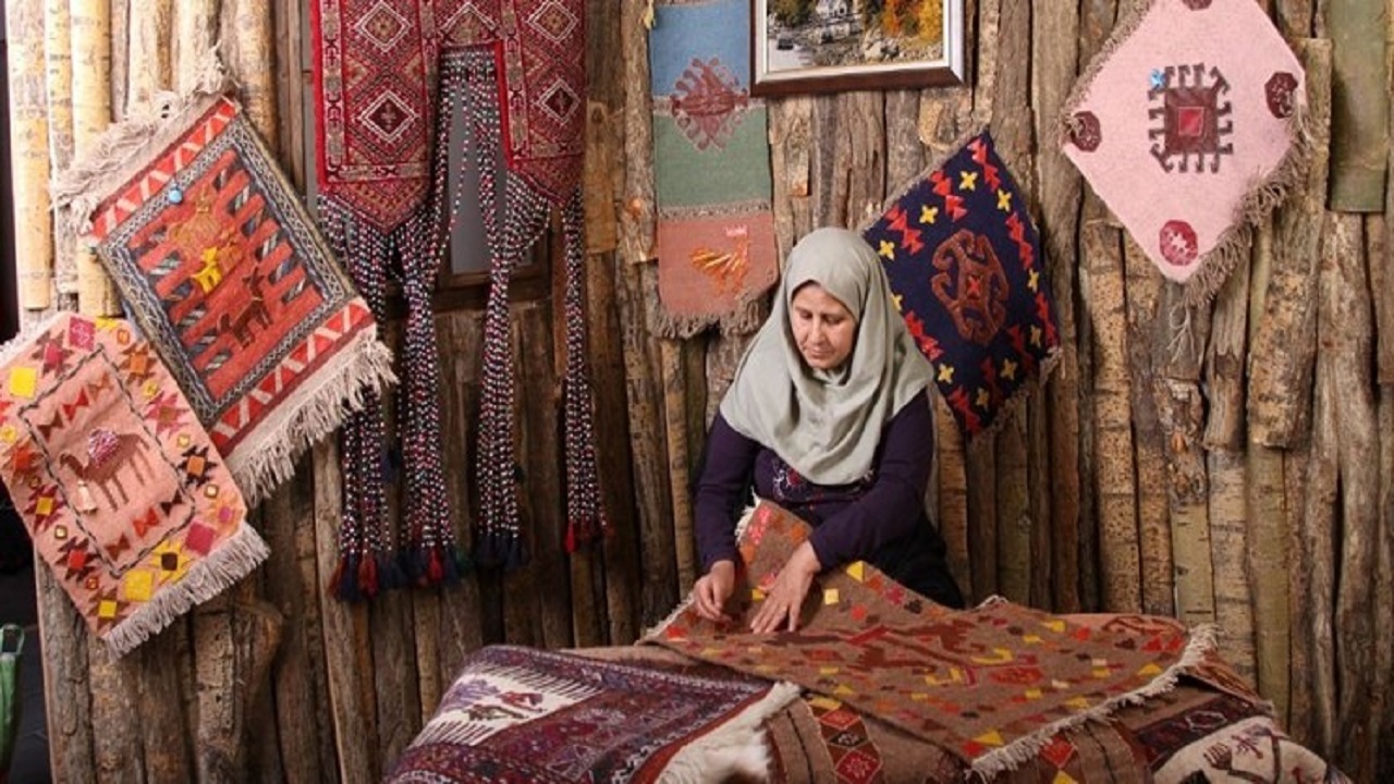برپایی بازارچه دائمی صنایع دستی در گرمسار