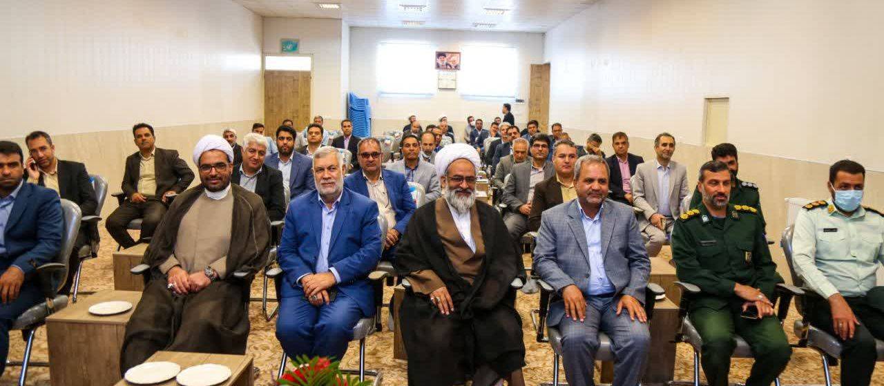 مدیران برای تحقق شعار سال جهادی عمل کنند